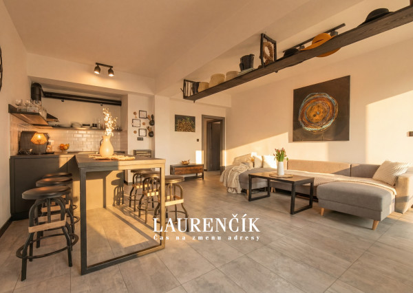 NA PREDAJ | 4-izbový byt s parametrami rodinného domu v Žiline na ul. Lenčova