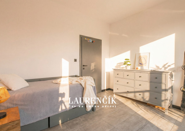 NA PREDAJ | 4-izbový byt s parametrami rodinného domu v Žiline na ul. Lenčova