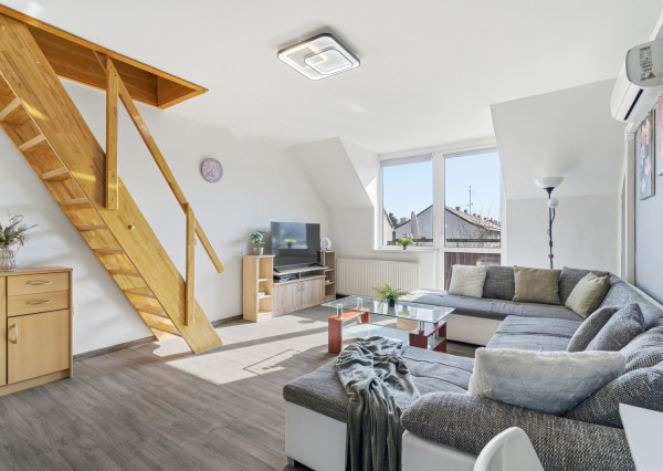 Na predaj 4-izbový mezonetový byt s 2 balkónmi v centre mesta Malacky