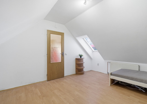 Na predaj 4-izbový mezonetový byt s 2 balkónmi v centre mesta Malacky