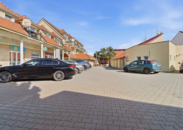 Na predaj 4-izbový mezonetový byt s 2 balkónmi v centre mesta Malacky