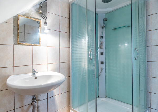 Na predaj priestranný rodinný dom s veľkým pozemkom v Loku pri Leviciach