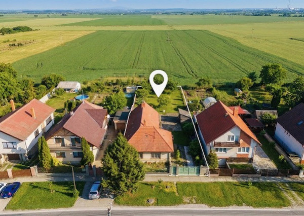Na predaj dom s veľkým potenciálom v Dlhej nad Váhom - Šaľa
