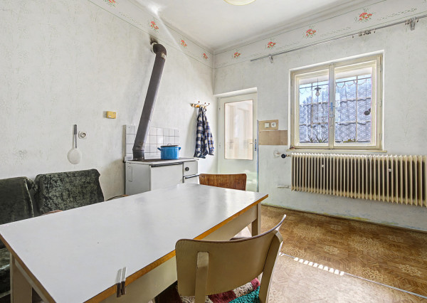 Na predaj dom s veľkým potenciálom v Dlhej nad Váhom - Šaľa