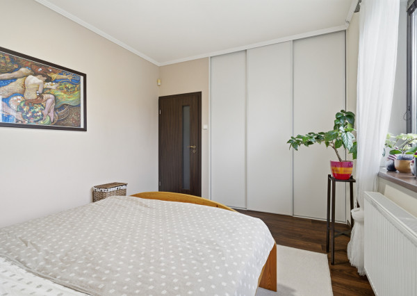 Na predaj rodinný dom s veľkorysým pozemkom v obci Kyselica