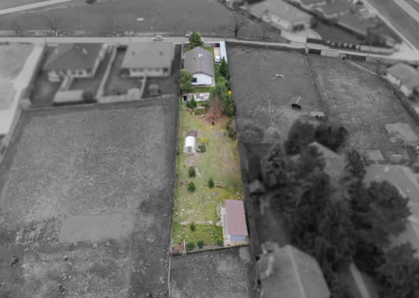 Na predaj rodinný dom s veľkorysým pozemkom v obci Kyselica