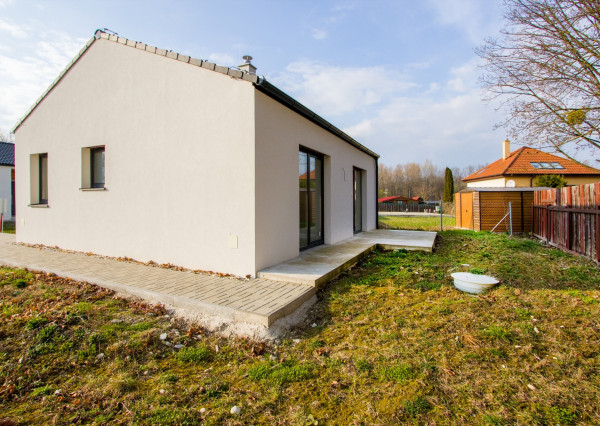 Na predaj rekreačnú chatu s pozemkom v obci Blahová-Madarász