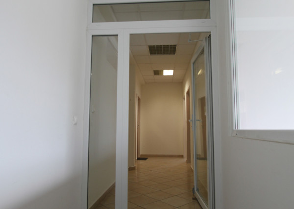 Na prenájom kancelársky priestor v centre Šamorína
