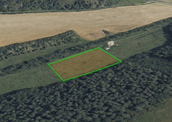 Na predaj investičný pozemok so súkromným vstupom v Hradišti