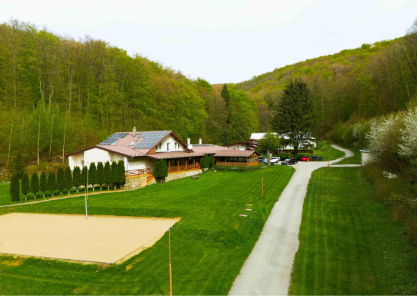 Na predaj rekreačný rezort v chránenej oblasti Bielych Karpát