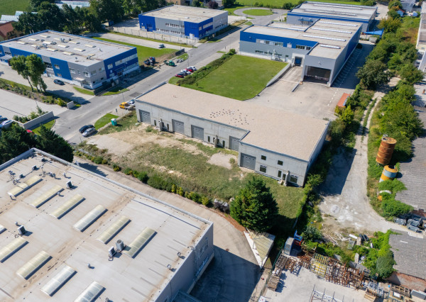 Na predaj novostavba haly s výbornou dostupnosťou v priemyselnej časti Šamorína určená na výrobu a skladovanie