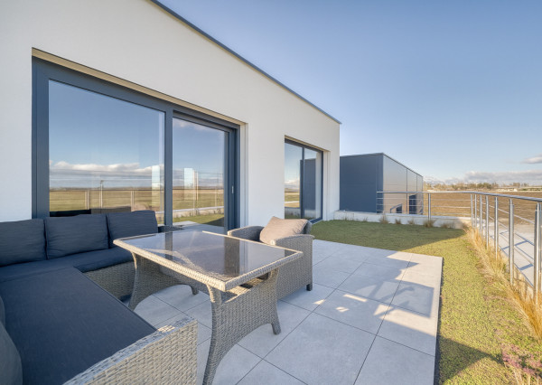 Na predaj administratívno-skladový objekt pri Trnave, v obci Zavar