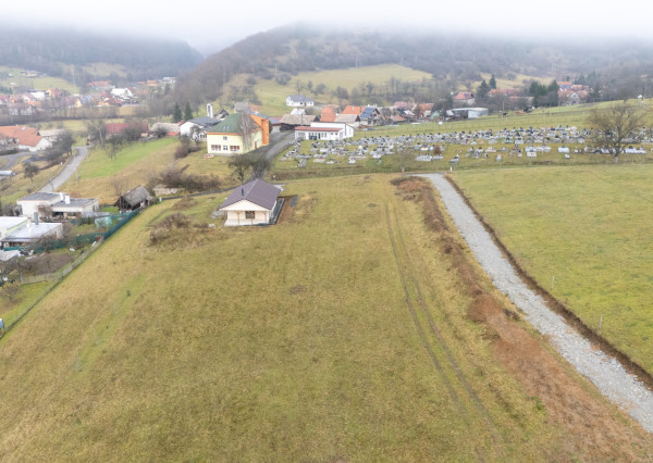 Na predaj investičný pozemok v obci Hrabičov