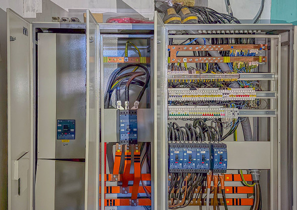 Na predaj výrobná hala s administratívnou časťou pri Lučenci