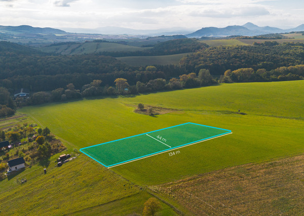 Na predaj investičný pozemok v Chmeľove