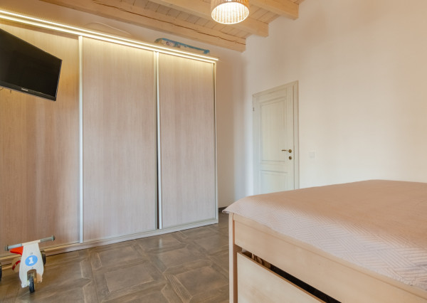 Na predaj exkluzívny rodinný dom s dvoj-garážou v podtatranskej obci Veľký Slavkov