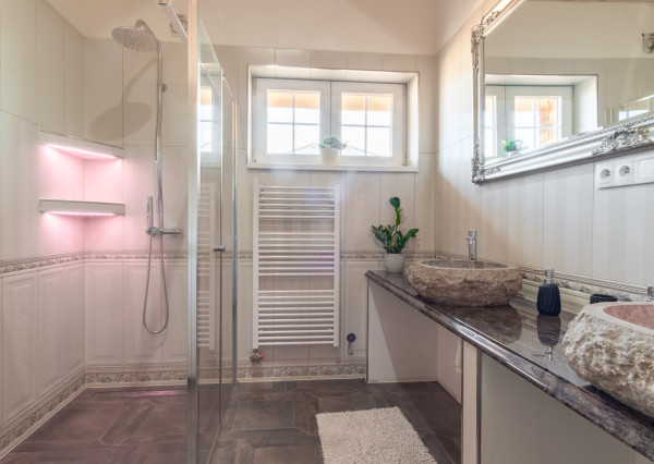 Na predaj exkluzívny rodinný dom s dvoj-garážou v podtatranskej obci Veľký Slavkov