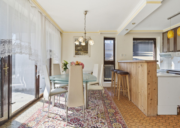 Na predaj 5-izbový rodinný dom v Hamuliakove