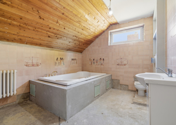 Na predaj 5-izbový rodinný dom v Hamuliakove