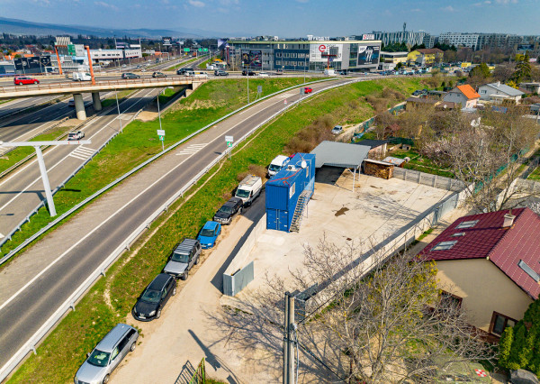 Na prenájom obchodný priestor v Ružinove