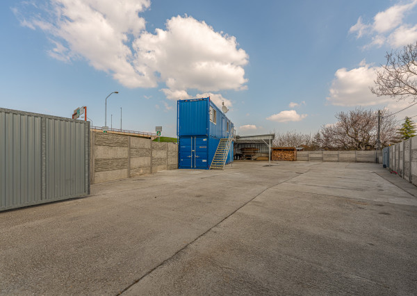 Na prenájom obchodný priestor v Ružinove