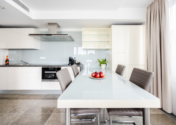 Prenájom - 3i byt s terasou a parkovacím státím v Eurovea