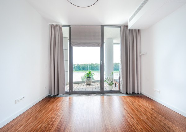 Prenájom - 3i byt s terasou a parkovacím státím v Eurovea