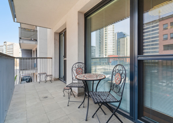 Na prenájom exkluzívny 2-izbový byt s balkónom v Bratislave