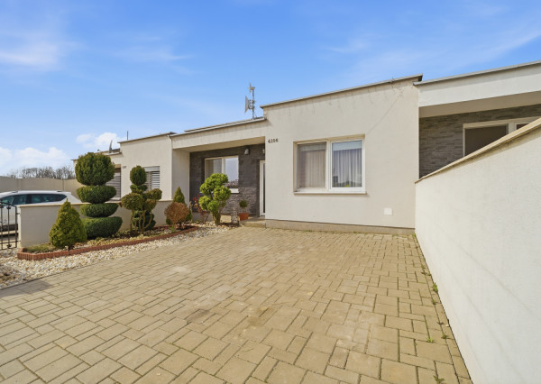 Na predaj moderný 4-izbový rodinný dom v Cabaj-Čápore