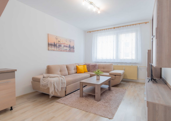 Na prenájom zariadený 2- izbovvý byt v Levoči