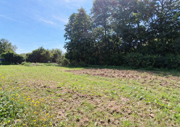 Na predaj pozemok v obci Veľké Držkovce