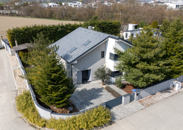 Na predaj výnimočný rodinný dom s bazénom v Dunajskej Lužnej