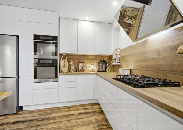 Na predaj výnimočný rodinný dom s bazénom v Dunajskej Lužnej