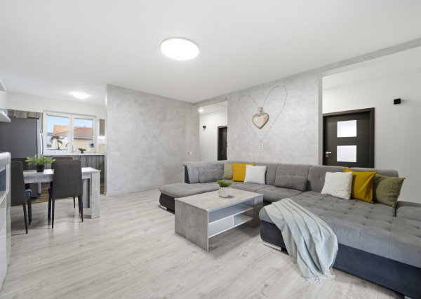 Na predaj rodinný dom s krásnou záhradou v obci Hrubý Šúr