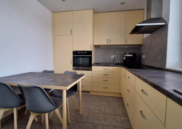 Na predaj čiastočne zariadený 2-izbový byt v Bánovciach nad Bebravou