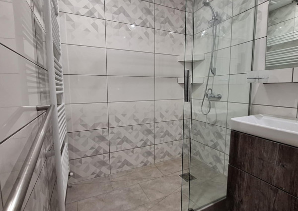 Na predaj čiastočne zariadený 2-izbový byt v Bánovciach nad Bebravou