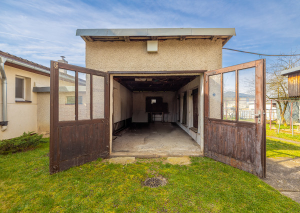 Na predaj viacgeneračný rodinný dom s potenciálom v Stropkove