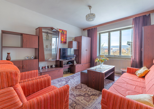 Na predaj viacgeneračný rodinný dom s potenciálom v Stropkove