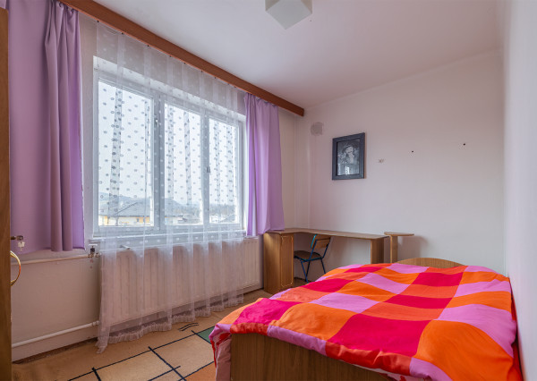 Na predaj viacgeneračný rodinný dom s potenciálom v Stropkove