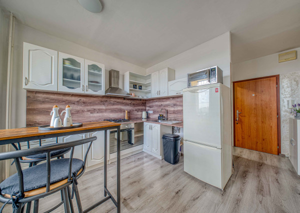 Na prenájom 1-izbový byt v Senci