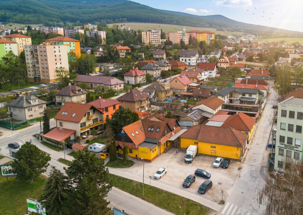 Na predaj komerčné priestory v Rožňave.