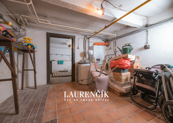 NA PREDAJ | RODINNÝ DOM VO VYHĽADÁVANEJ LOKALITE | TRENČÍN - KÚTY