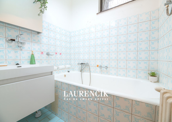 NA PREDAJ | RODINNÝ DOM V ŠIRŠOM CENTRE TRENČÍNA