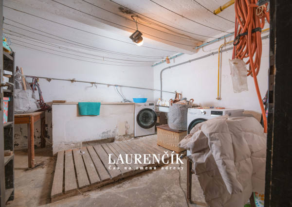 NA PREDAJ | RODINNÝ DOM V ŠIRŠOM CENTRE TRENČÍNA