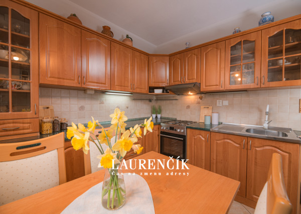 NA PREDAJ | 3 - IZBOVÝ BYT V TRENČÍNE - VÝCHODNÁ ULICA