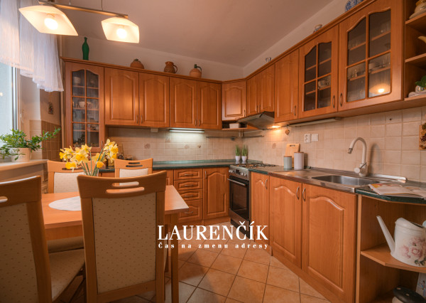 NA PREDAJ | 3 - IZBOVÝ BYT V TRENČÍNE - VÝCHODNÁ ULICA