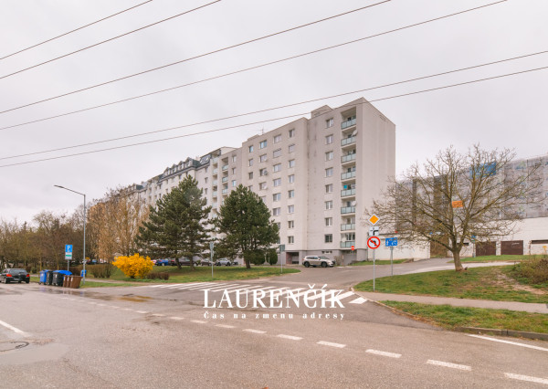 NA PREDAJ | 3 - IZBOVÝ BYT V TRENČÍNE - VÝCHODNÁ ULICA