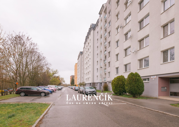 NA PREDAJ | 3 - IZBOVÝ BYT V TRENČÍNE - VÝCHODNÁ ULICA