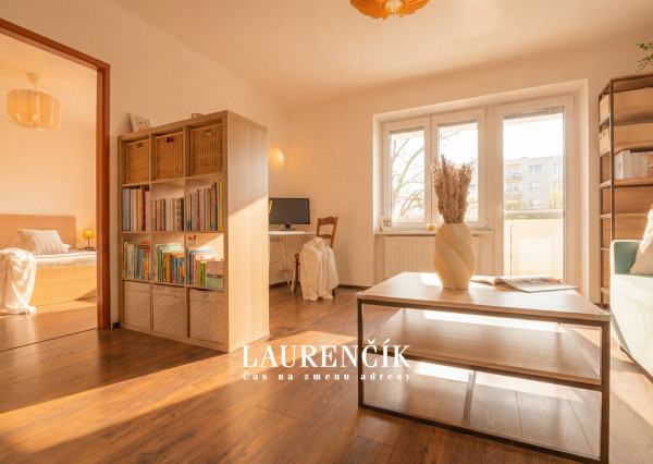 NA PREDAJ | 2 - IZBOVÝ BYT V TRENČÍNE  STROJÁRENSKÁ ULICA