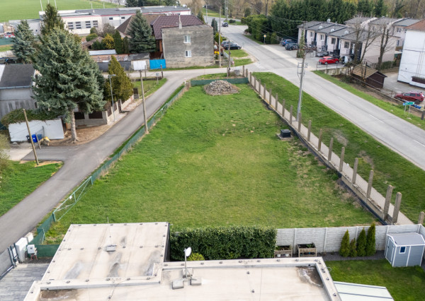 Na predaj pozemok s potenciálom výstavby v obci Vlčkovce